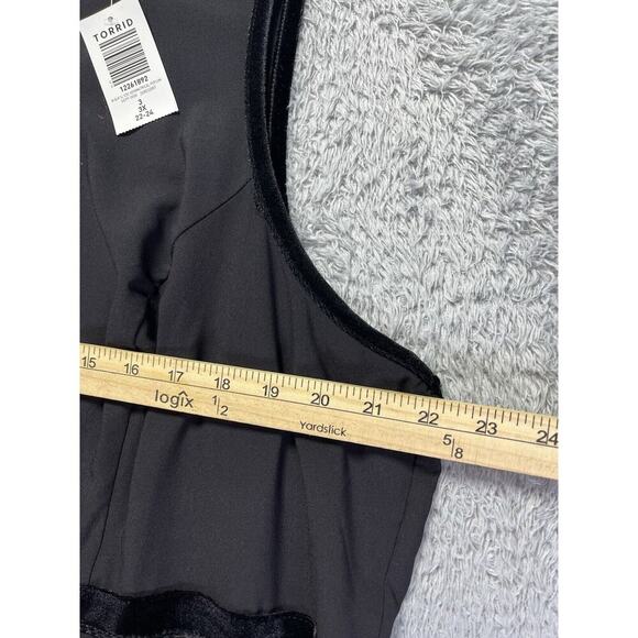 NWT TORRID Women’s 3X Black Crepe Velvet Trim Asymmetrical Peplum Sleeveless Top - Picture 4 of 10